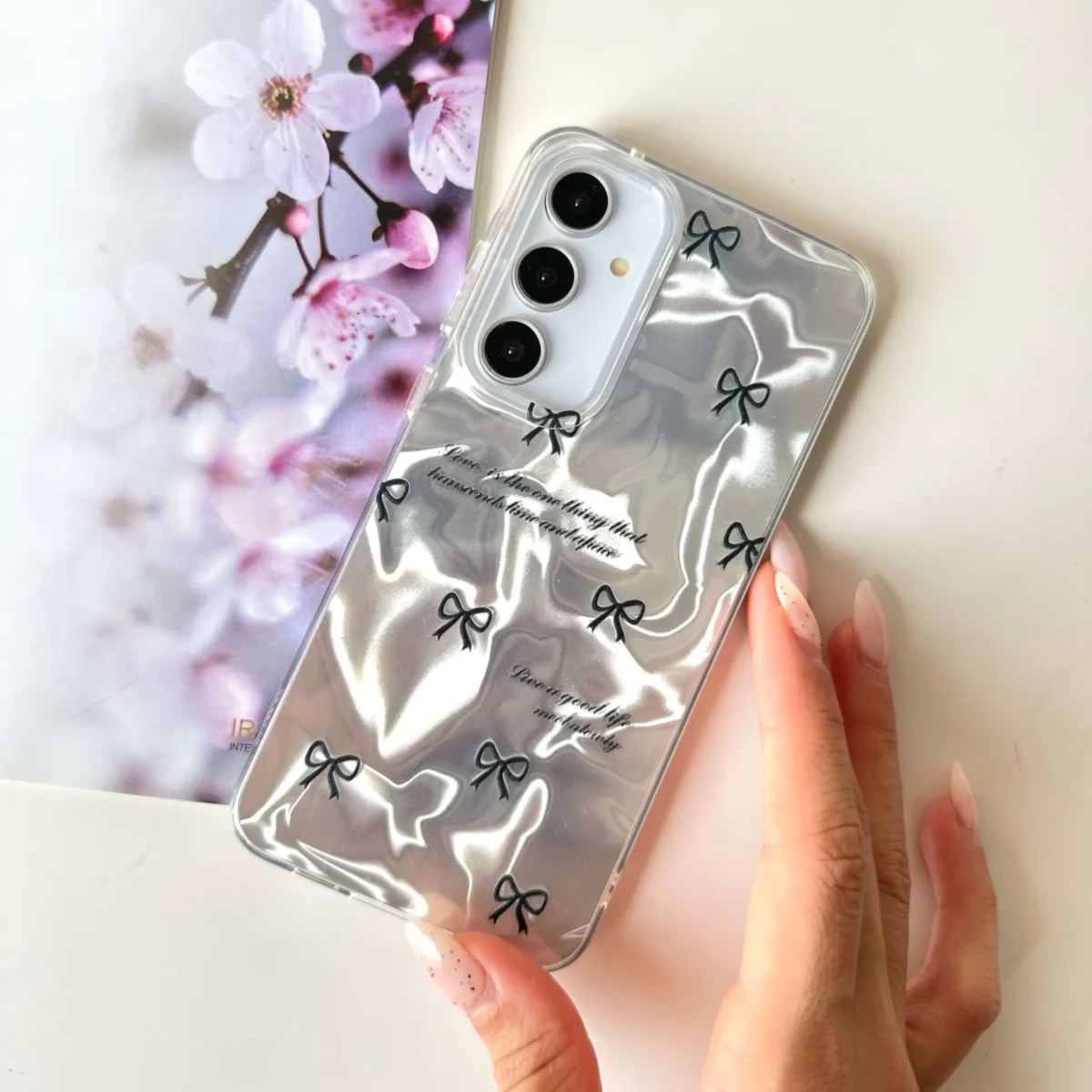 قاب  Silver Bow مناسب ایفون 13 نرمال - Image 3