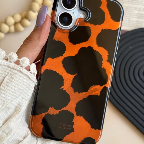 قاب Leopard Flame مناسب آیفون 16 نرمال